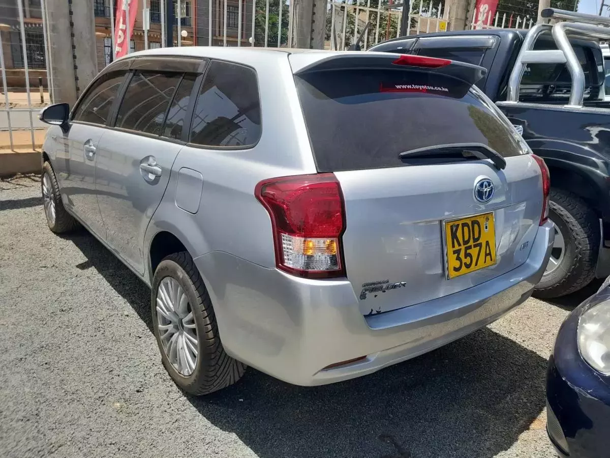 Toyota Fielder hybrid  - 2014