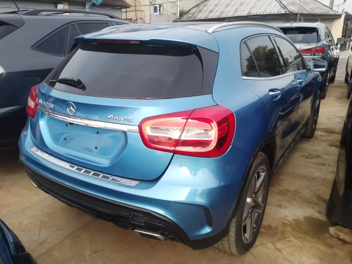 Mercedes-Benz GLA 250   - 2015