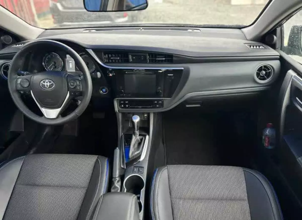 Toyota Corolla   - 2018