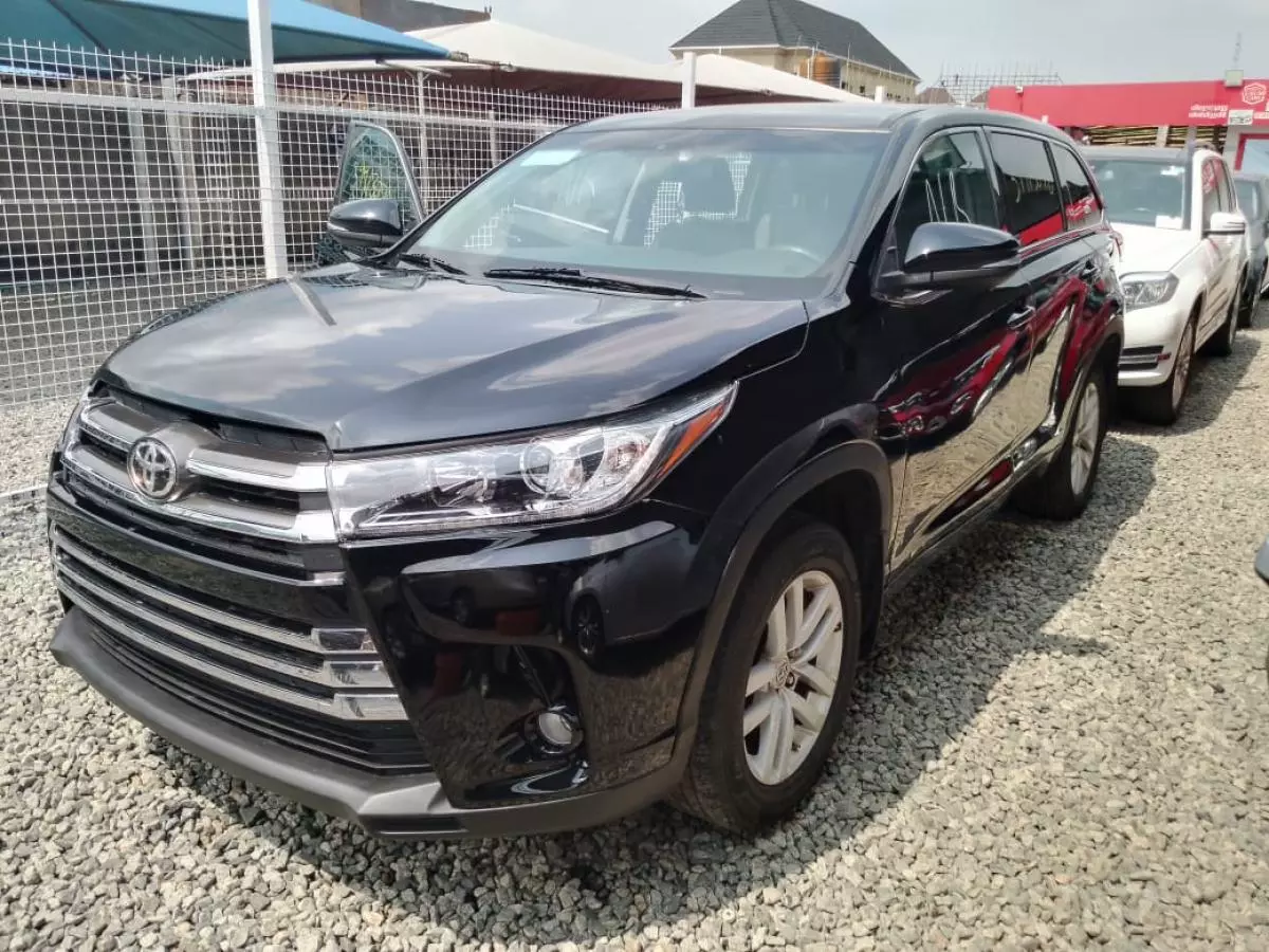 Toyota Highlander   - 2015