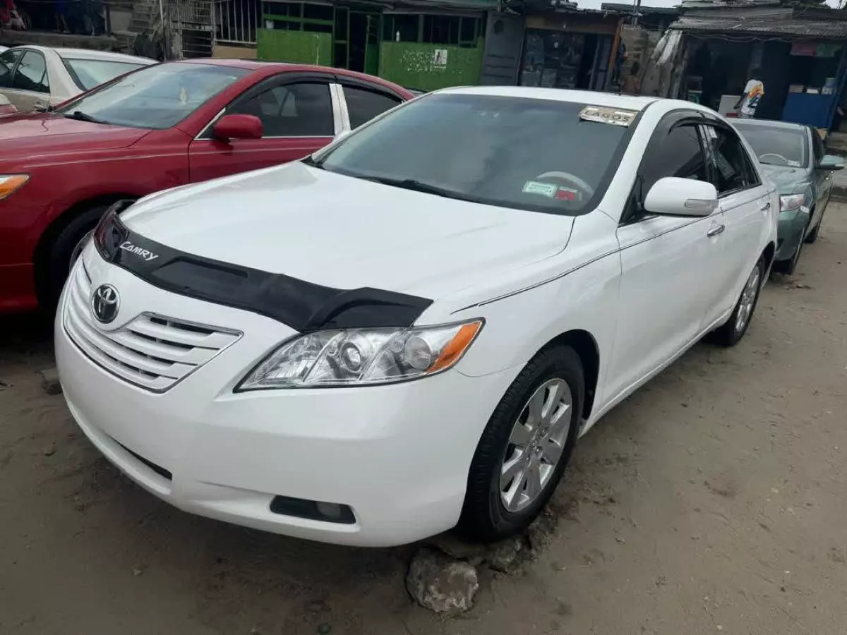 Toyota Camry   - 2007