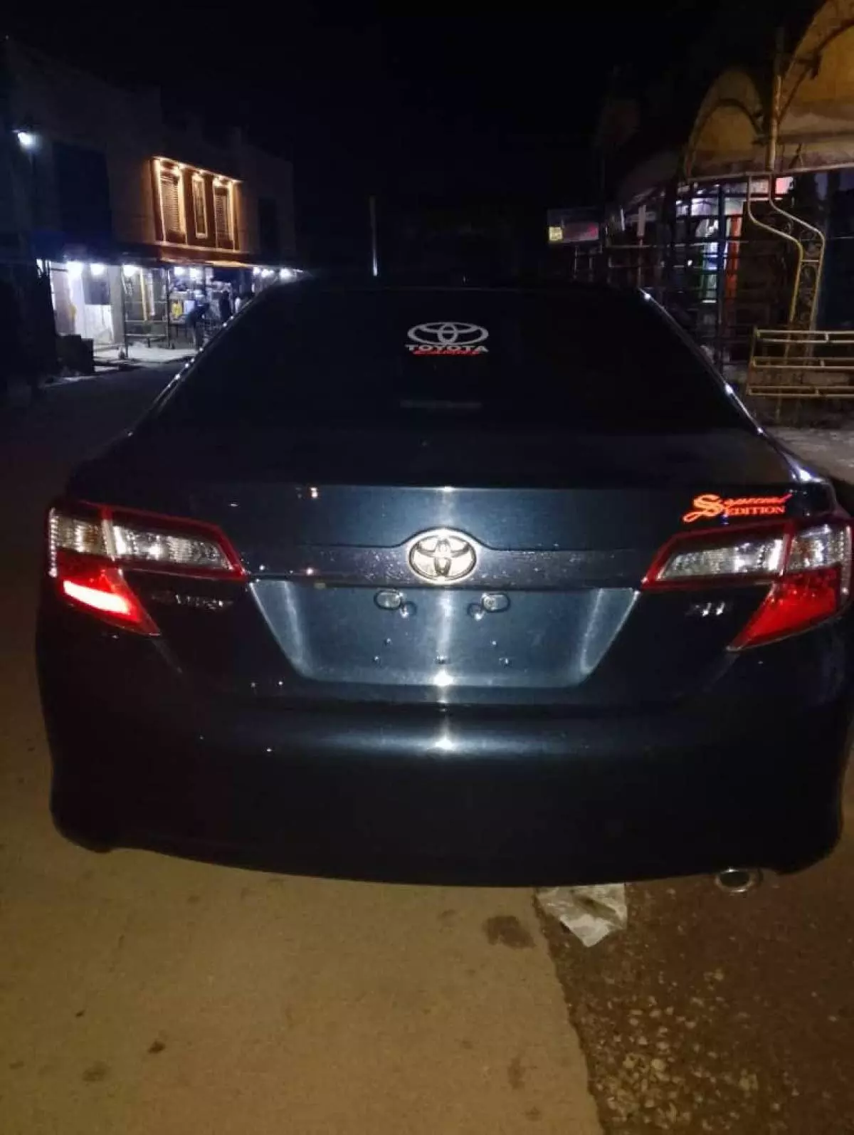 Toyota Camry   - 2013