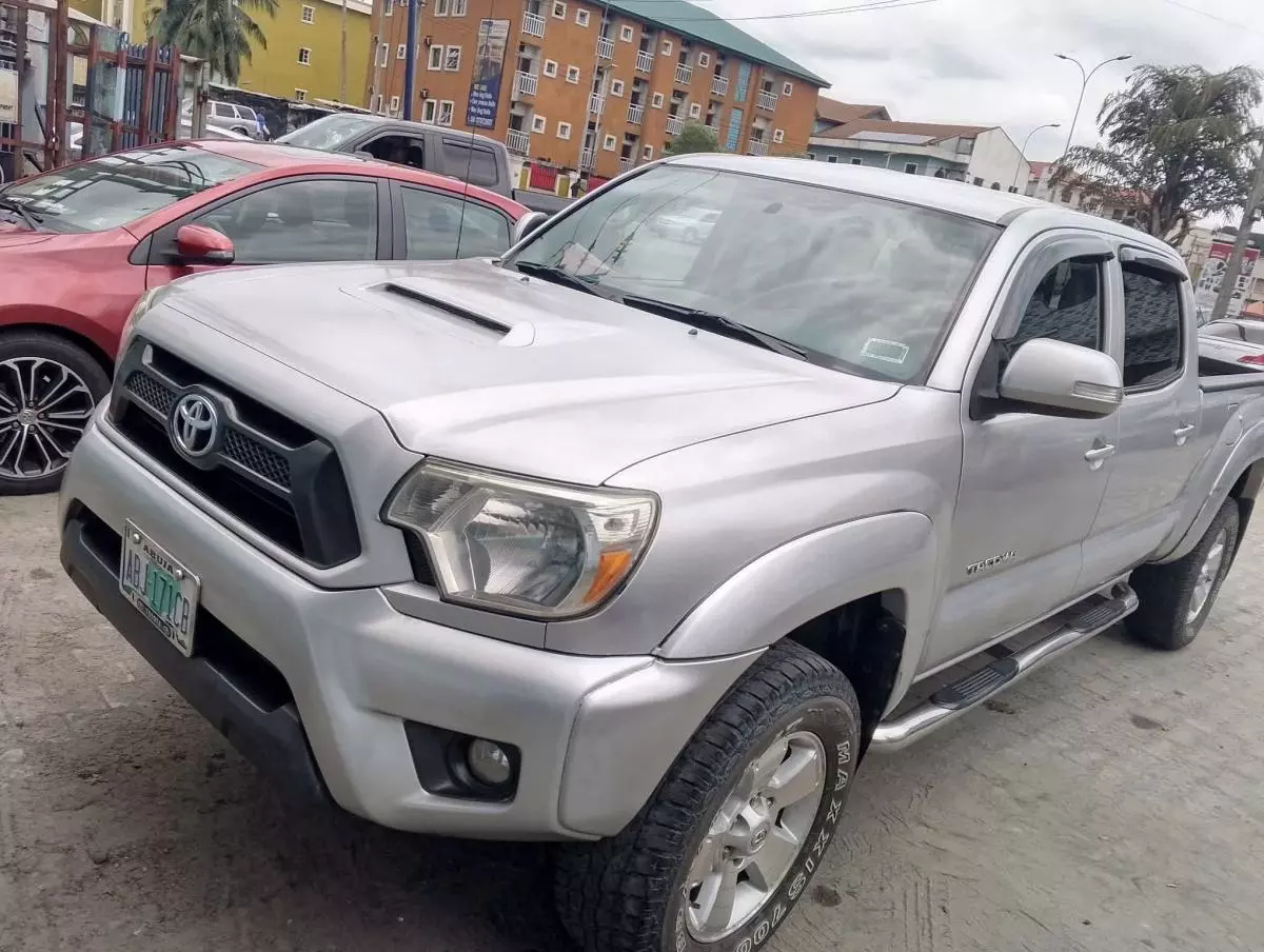 Toyota Tacoma   - 2013