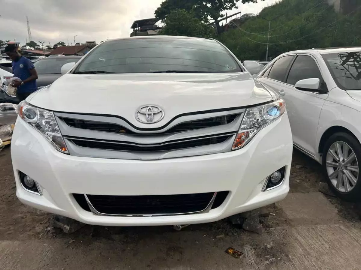 Toyota Venza   - 2010