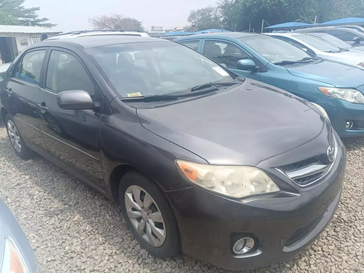 Toyota Corolla   - 2013