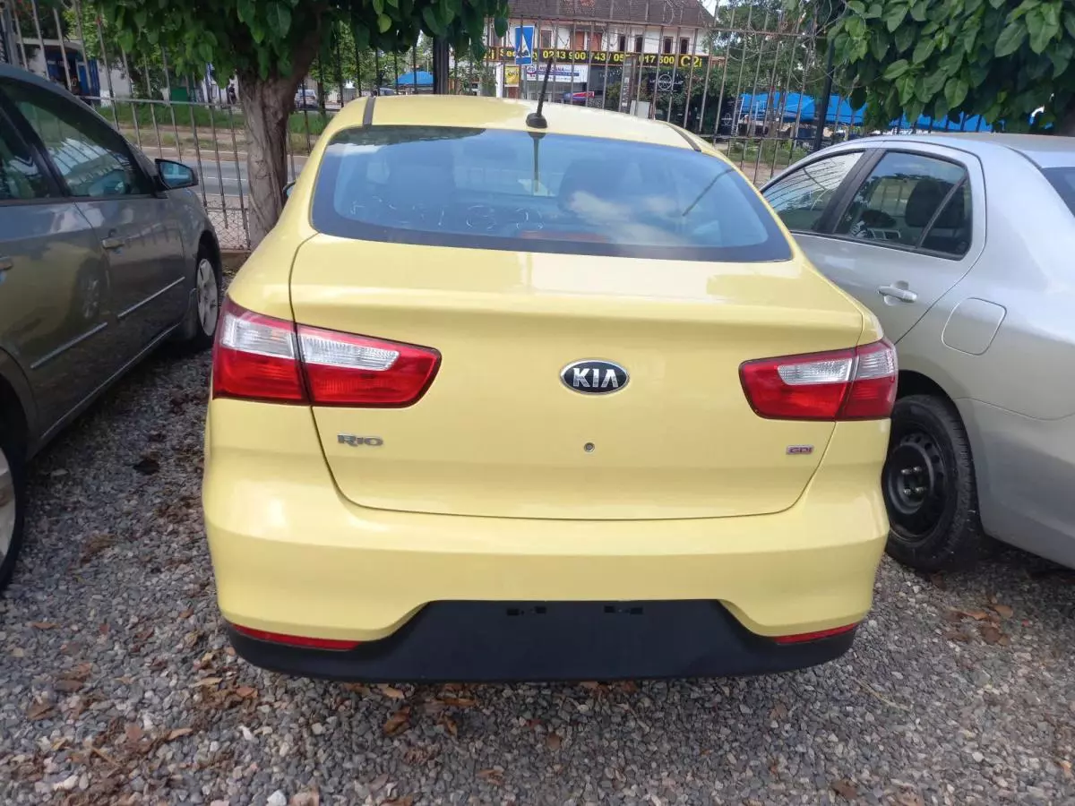 KIA Rio - 2016