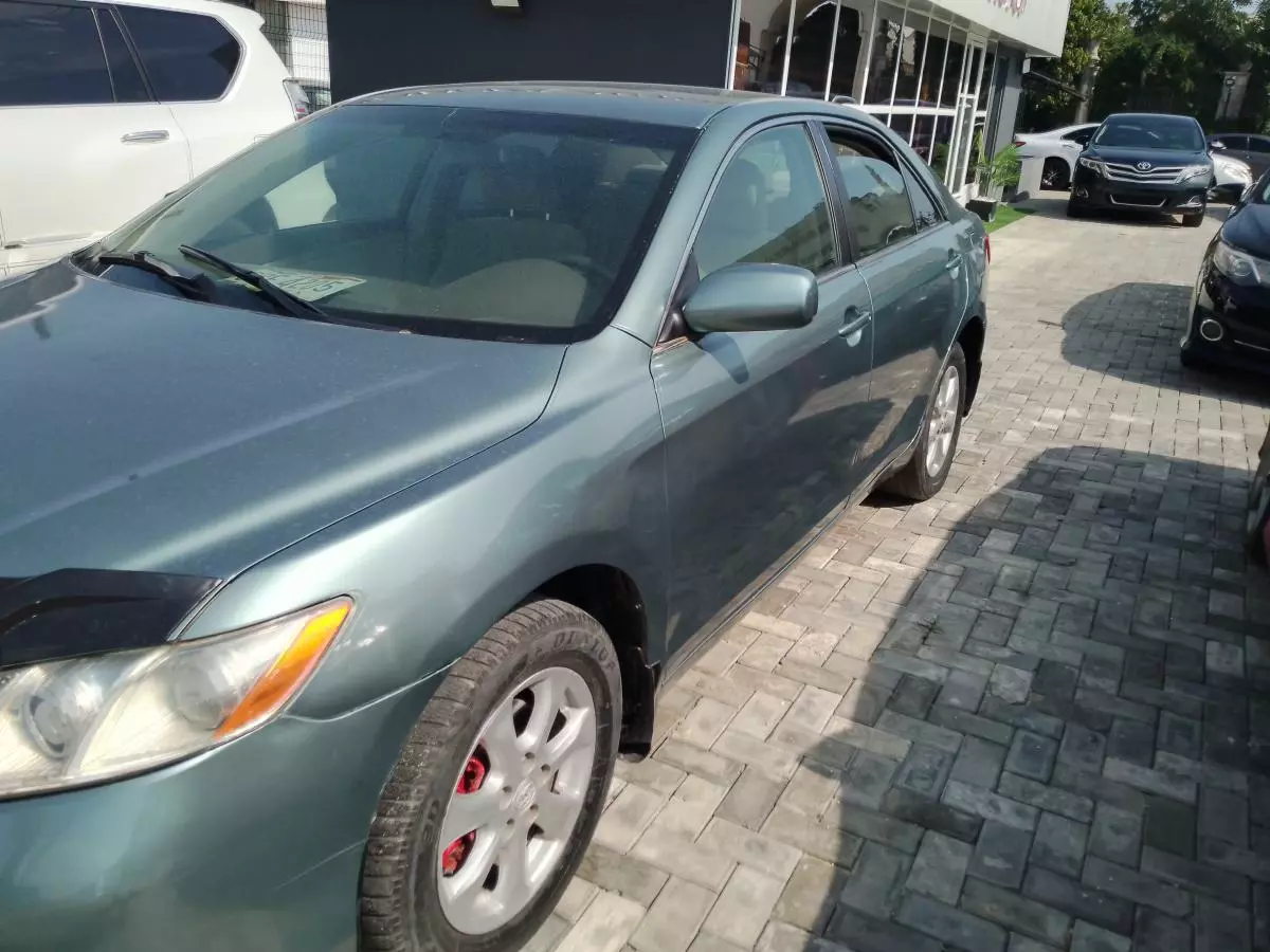 Toyota Camry   - 2008