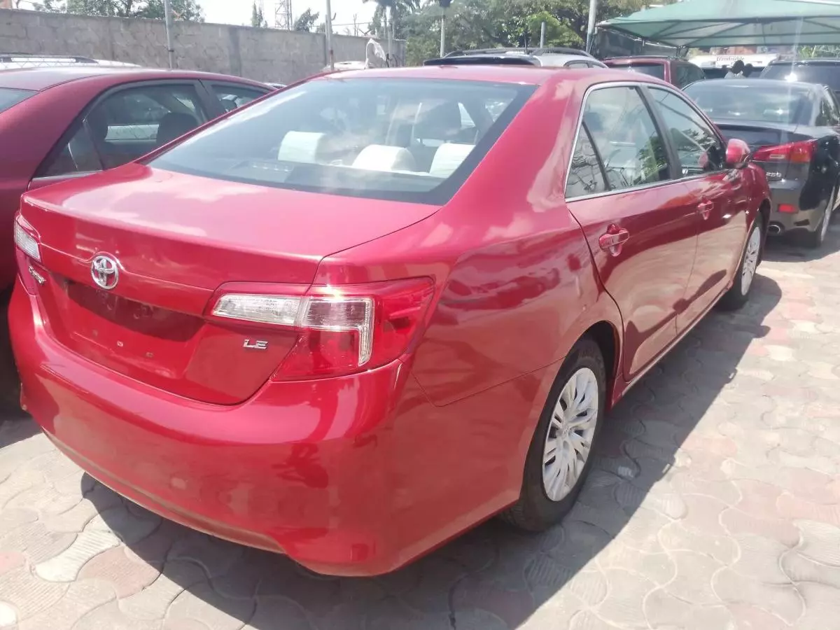 Toyota Camry   - 2013