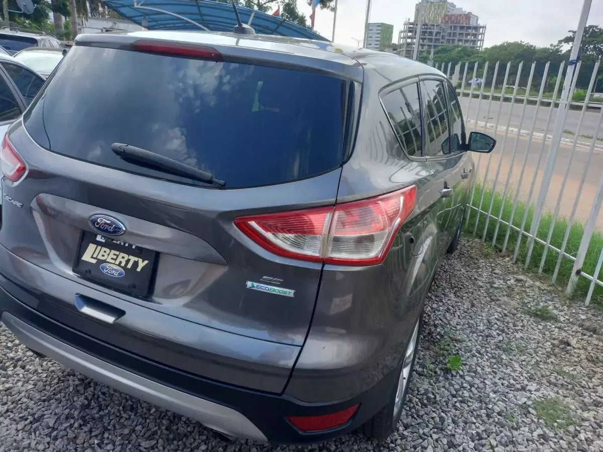 Ford Escape   - 2014