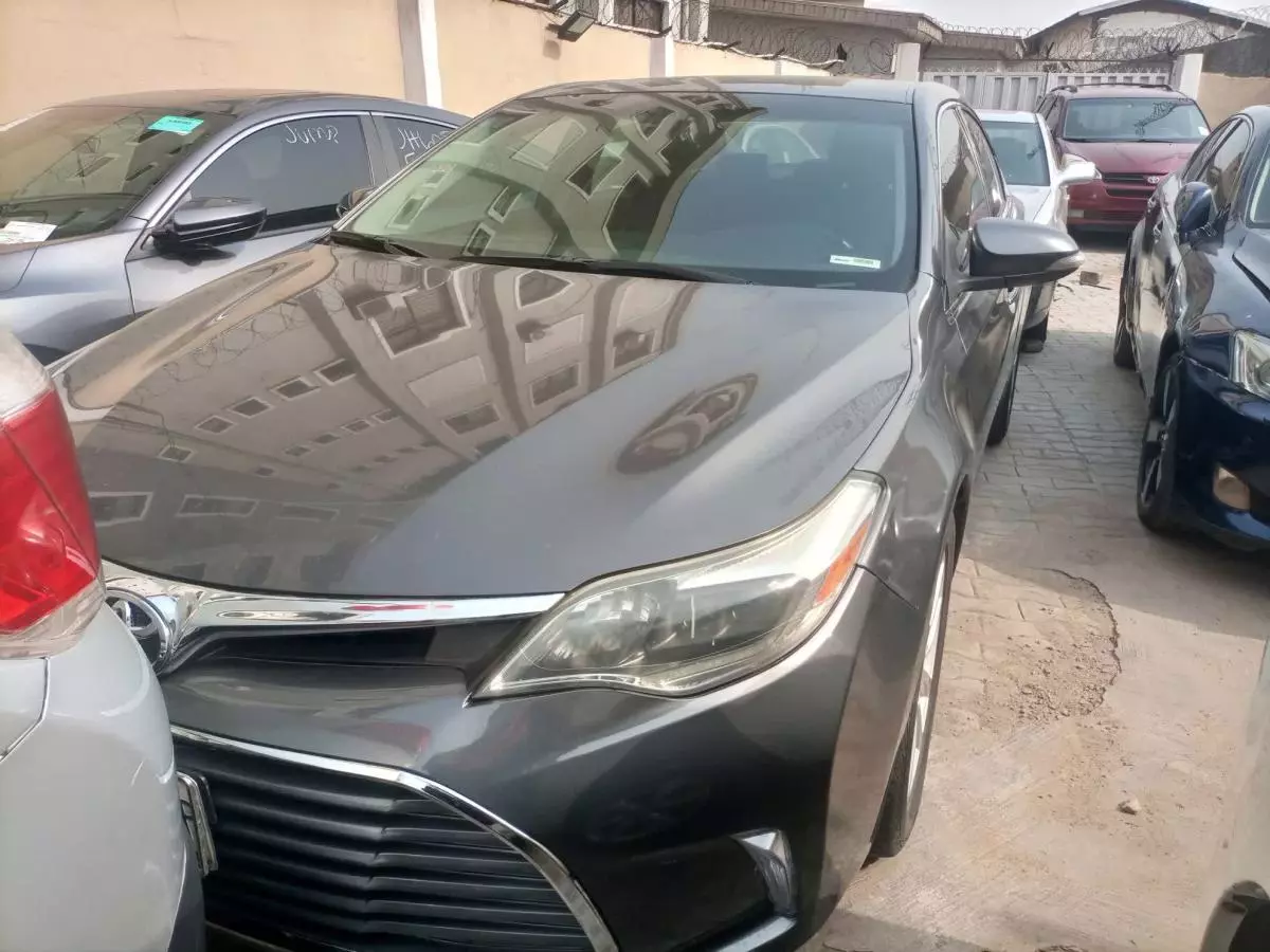 Toyota Avalon - 2013