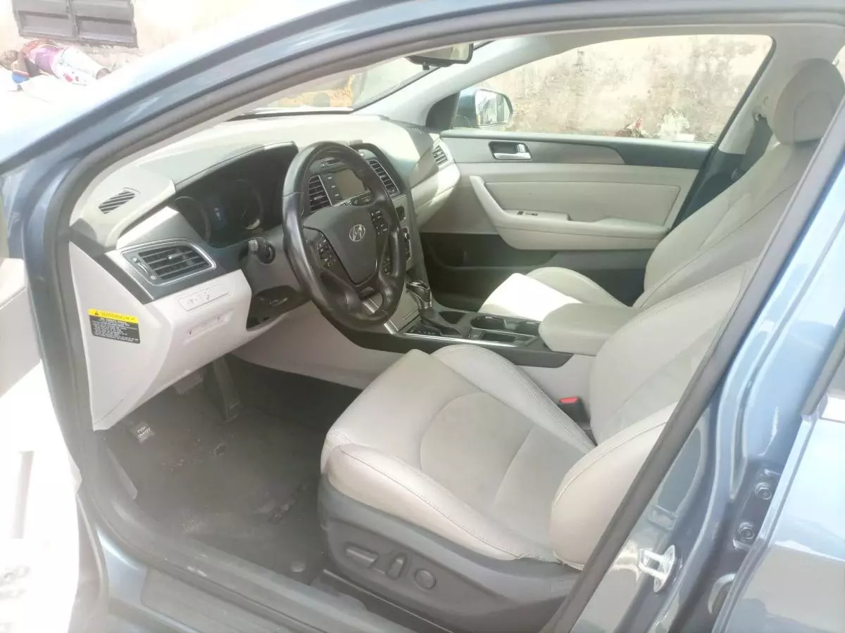 Hyundai Sonata - 2015