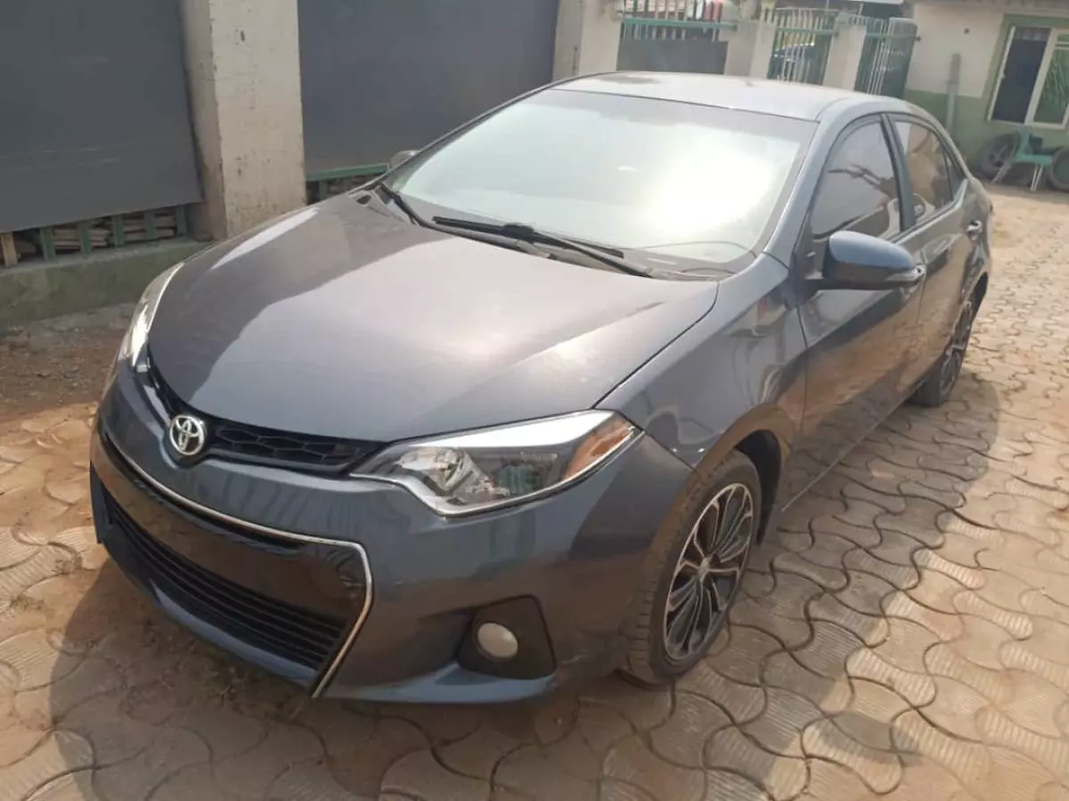 Toyota Corolla   - 2015