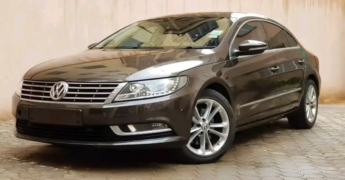 Volkswagen Passat   - 2016