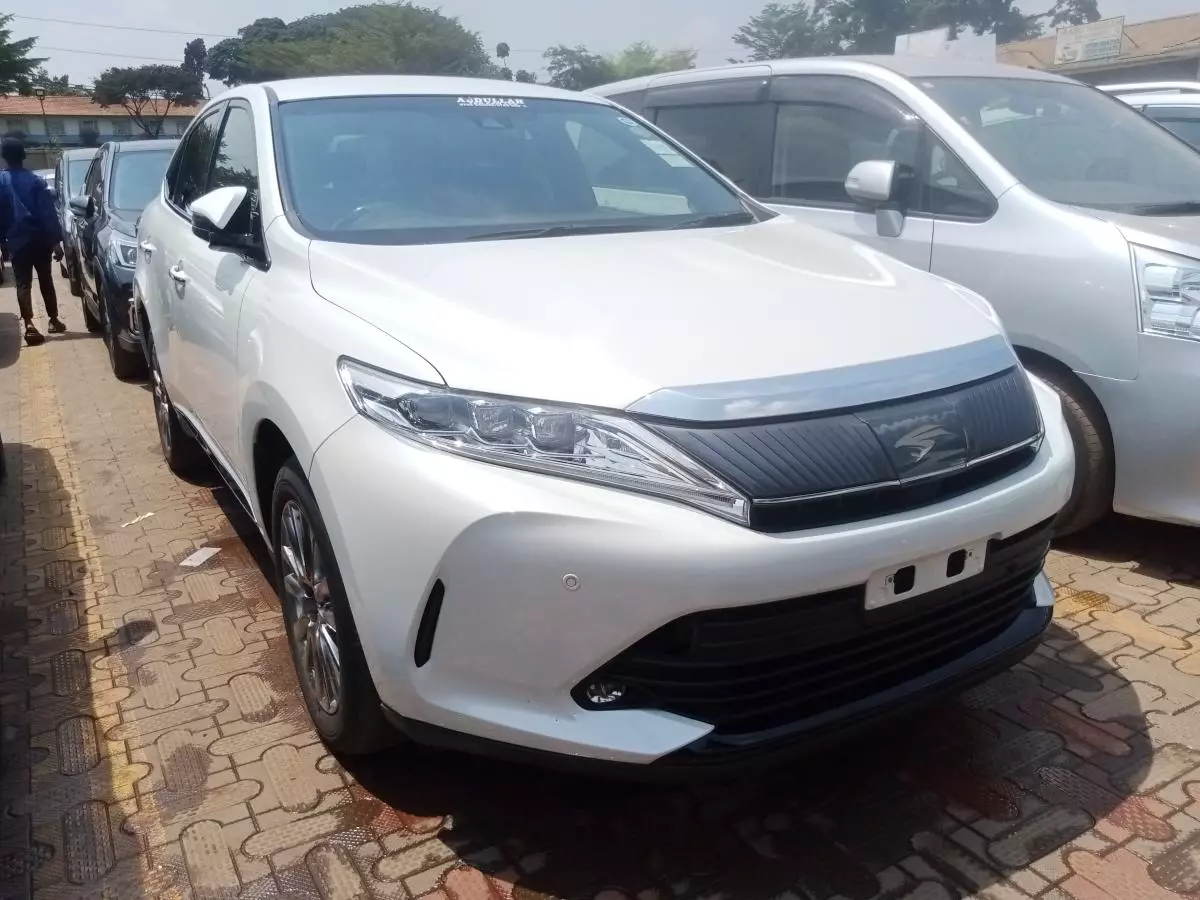 Toyota Harrier   - 2015