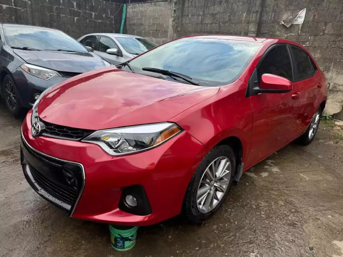 Toyota Corolla   - 2014