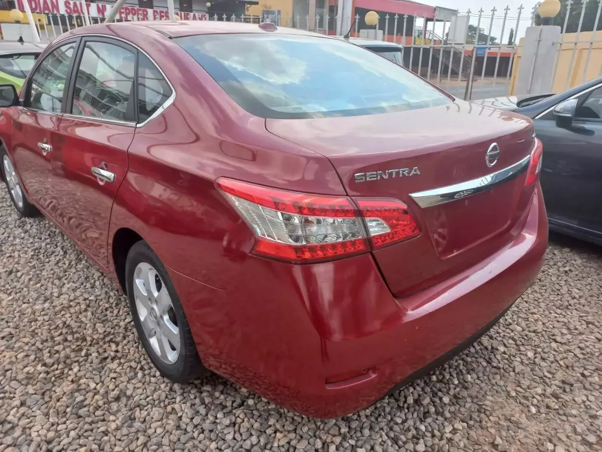 Nissan Sentra - 2013
