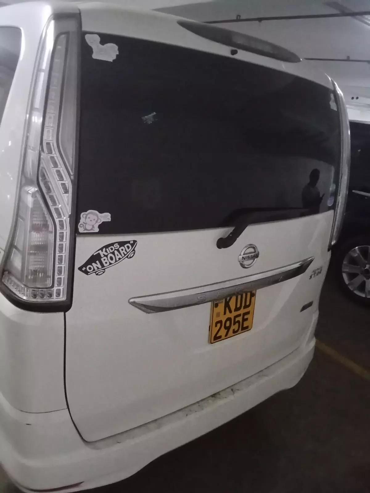 Nissan Serena   - 2014