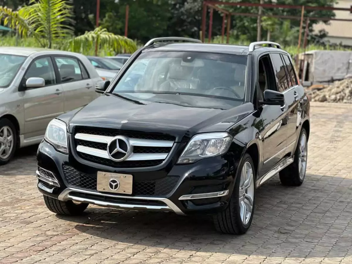 Mercedes-Benz GLK 350   - 2014