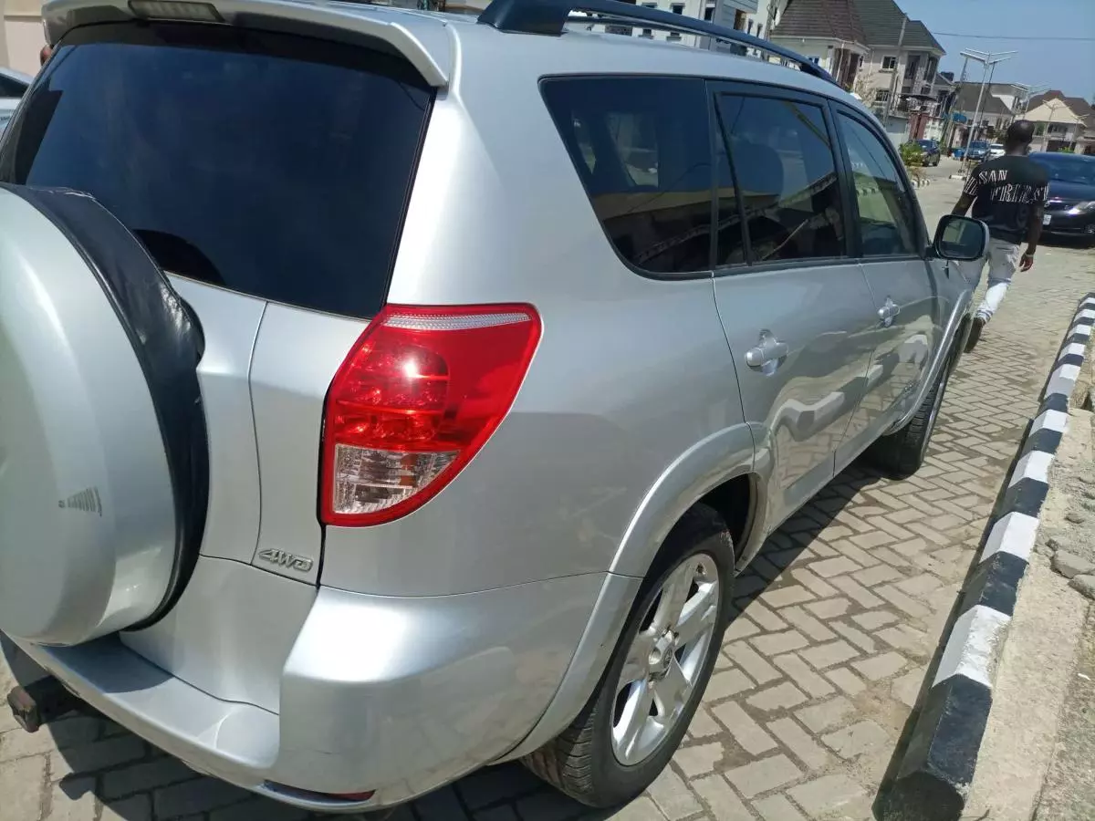 Toyota RAV 4 - 2007