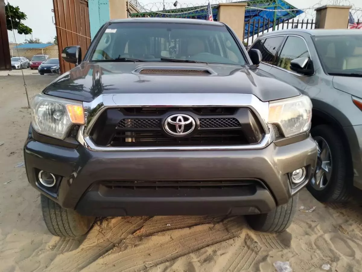 Toyota Tacoma   - 2012