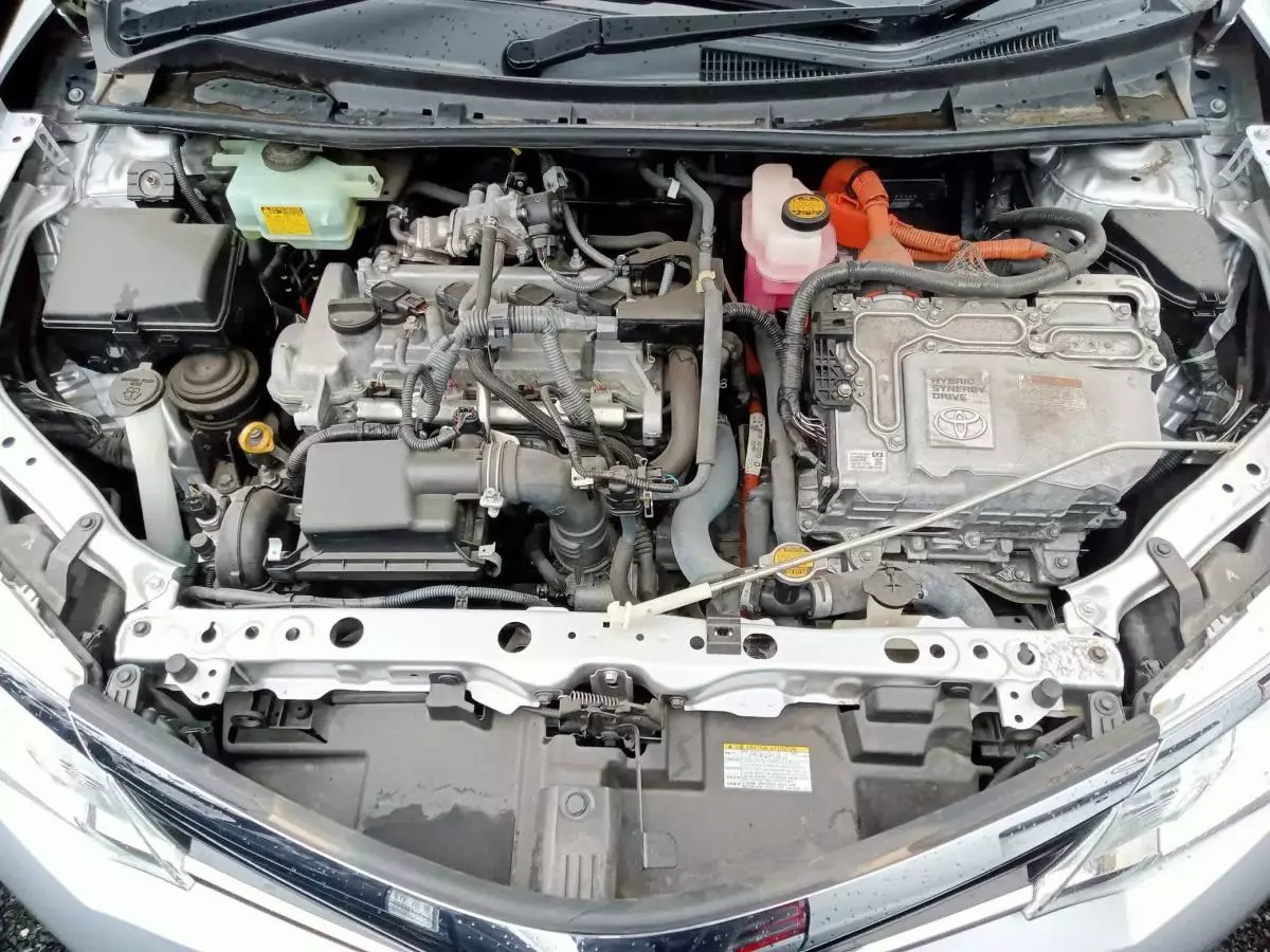 Toyota Axio hybrid  - 2015
