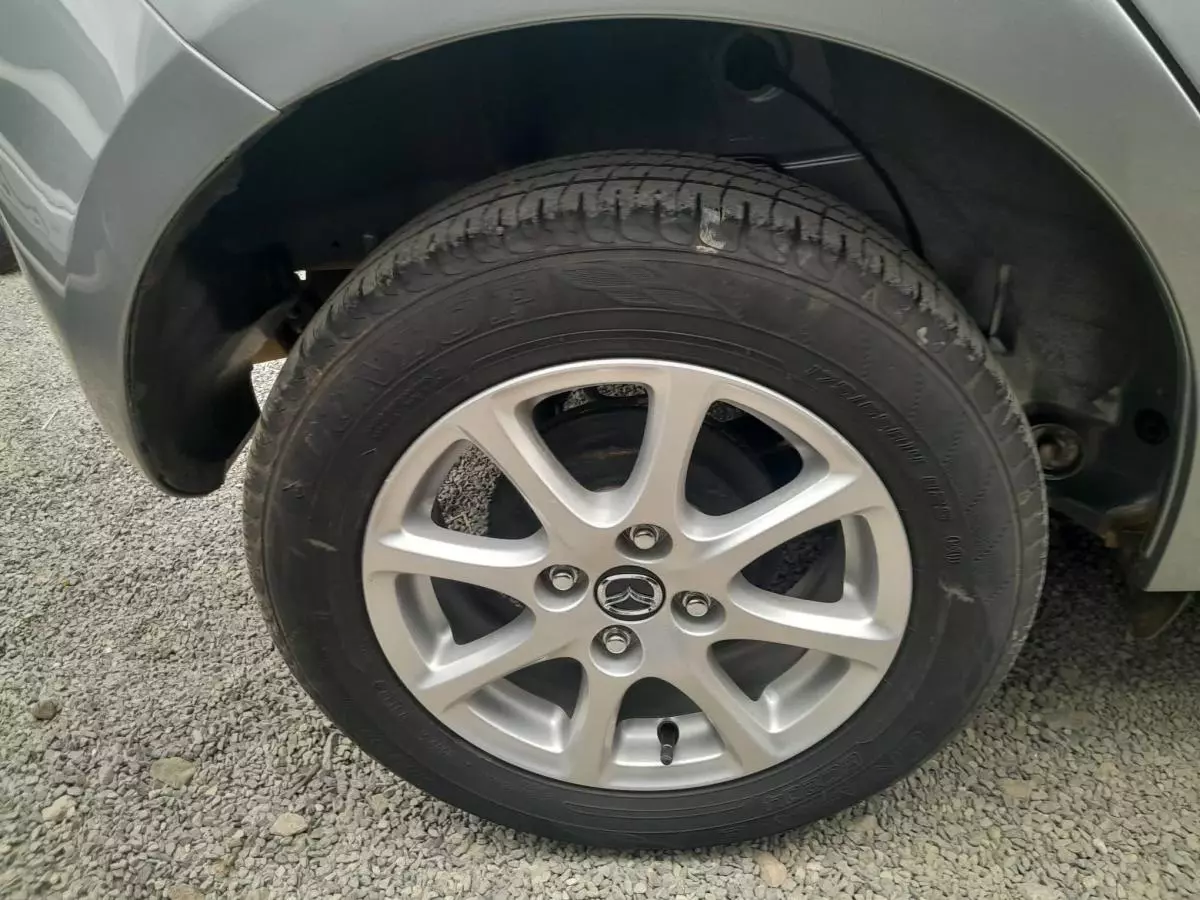Mazda Demio - 2012
