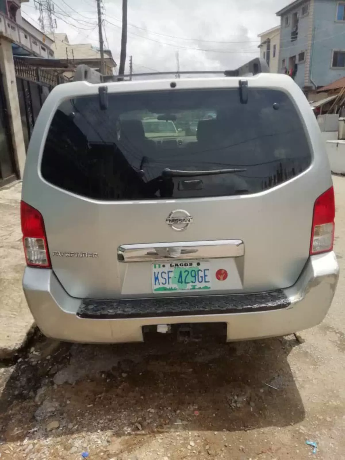 Nissan Pathfinder   - 2005