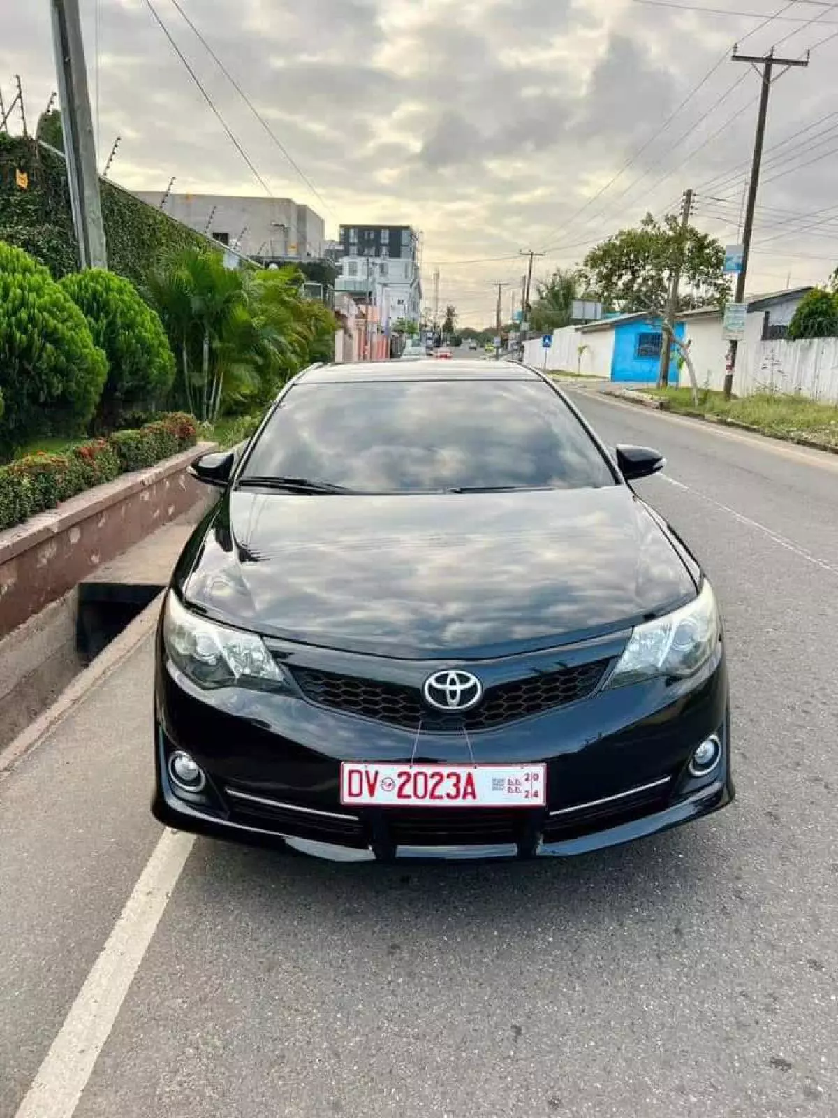 Toyota Camry   - 2014