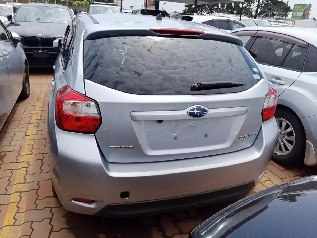 Subaru Impreza   - 2014