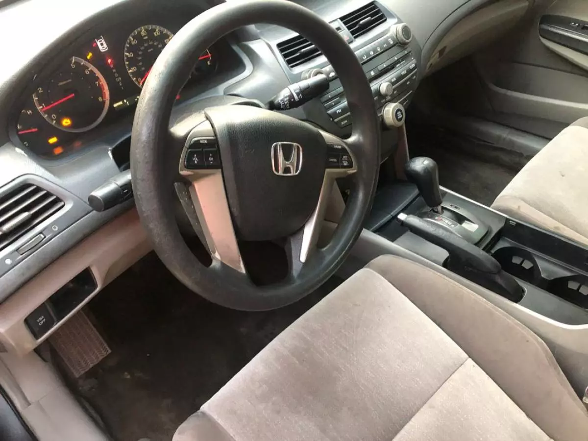 Honda Accord   - 2009