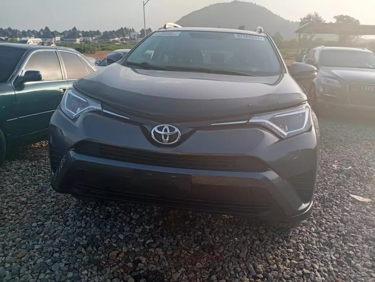 Toyota RAV 4   - 2016