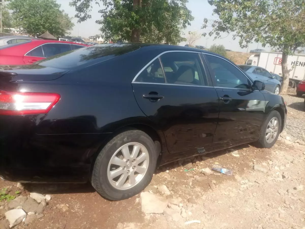 Toyota Camry - 2010