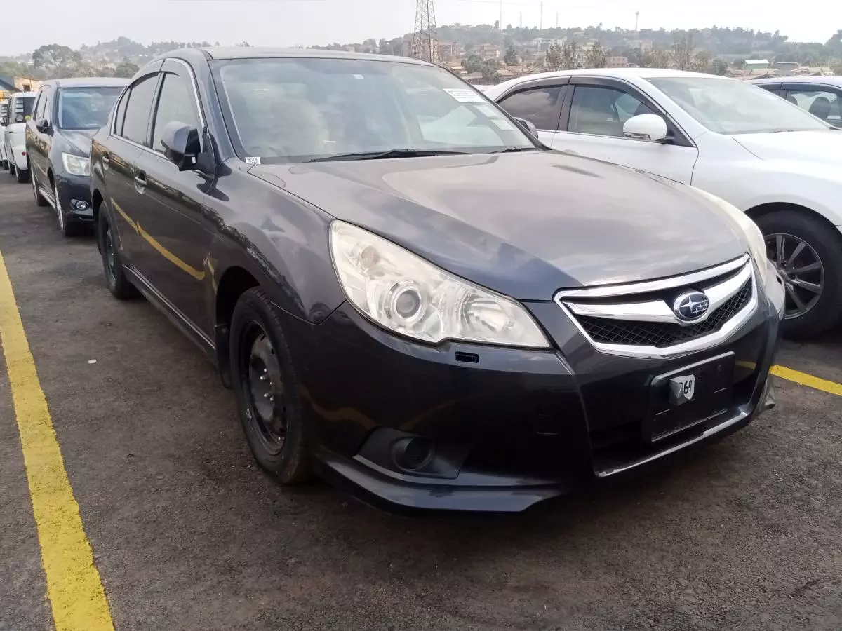 Subaru Legacy   - 2009