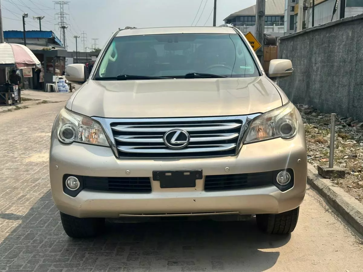 Lexus GX 460   - 2012