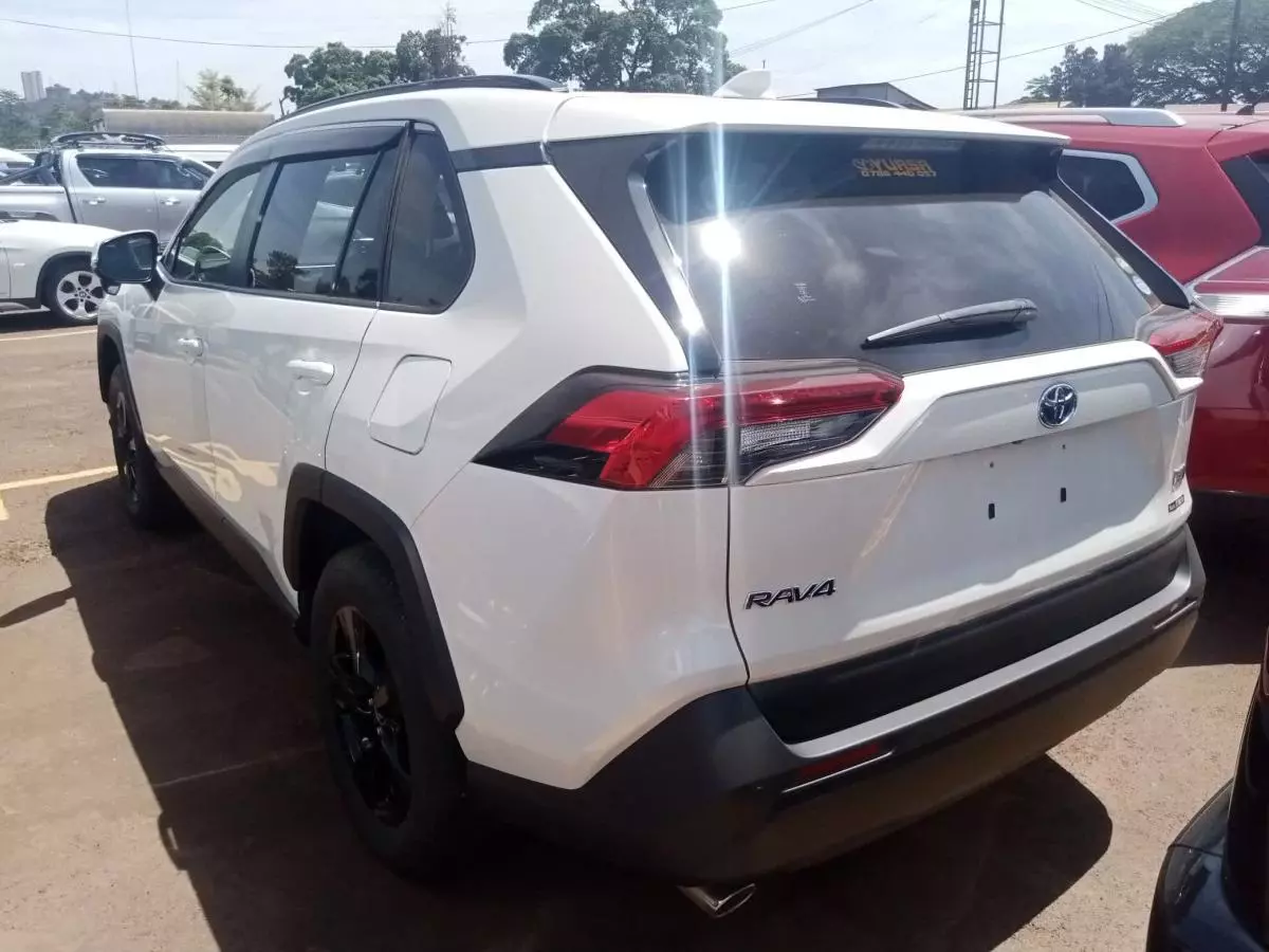 Toyota Rav 4 Hybrid   - 2021