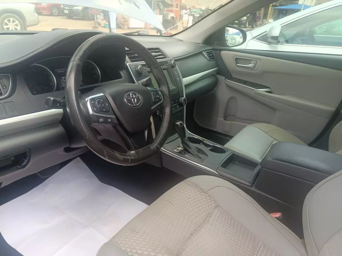 Toyota Camry   - 2015