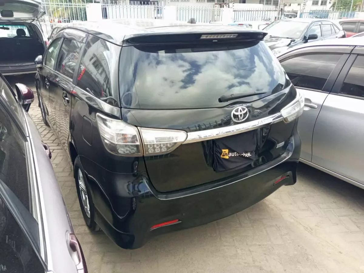 Toyota Wish - 2012