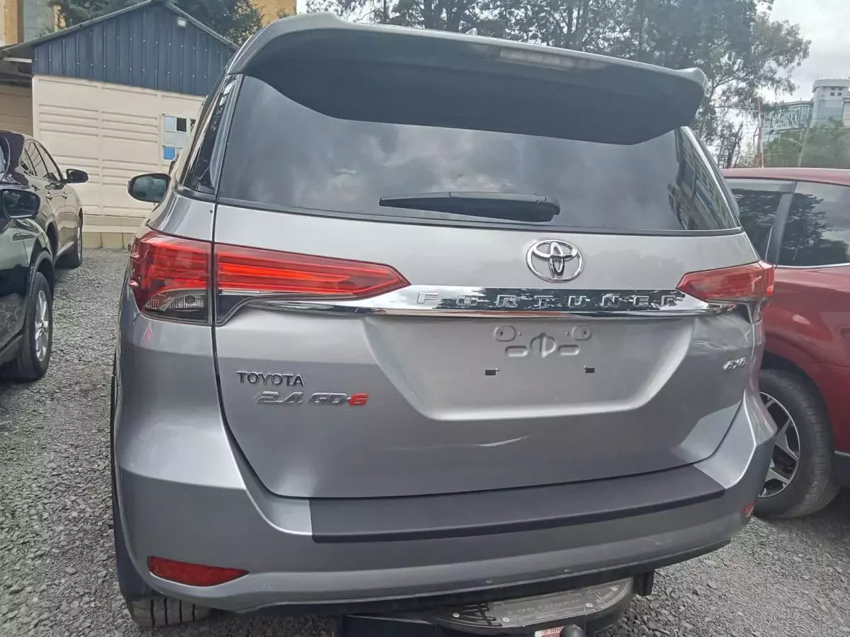 Toyota Fortuner   - 2017