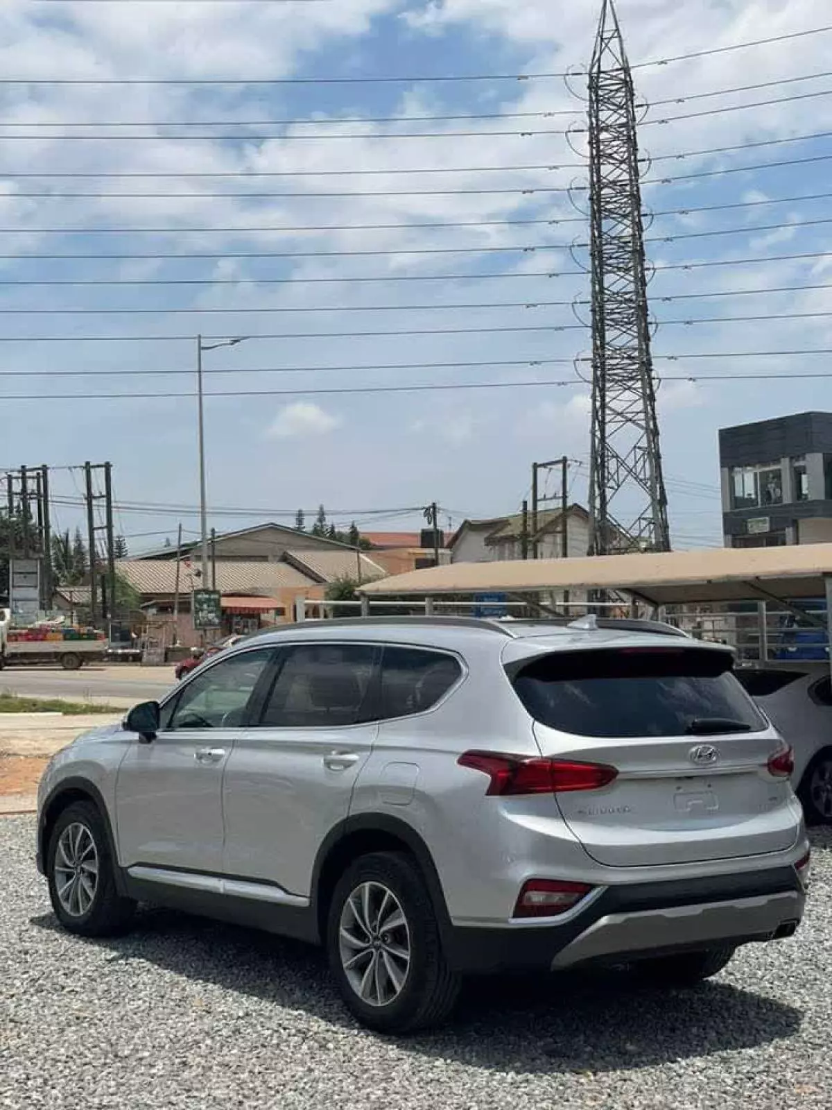 Hyundai Santa Fe   - 2019