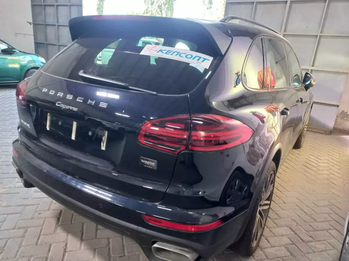 PORSCHE Cayenne   - 2016