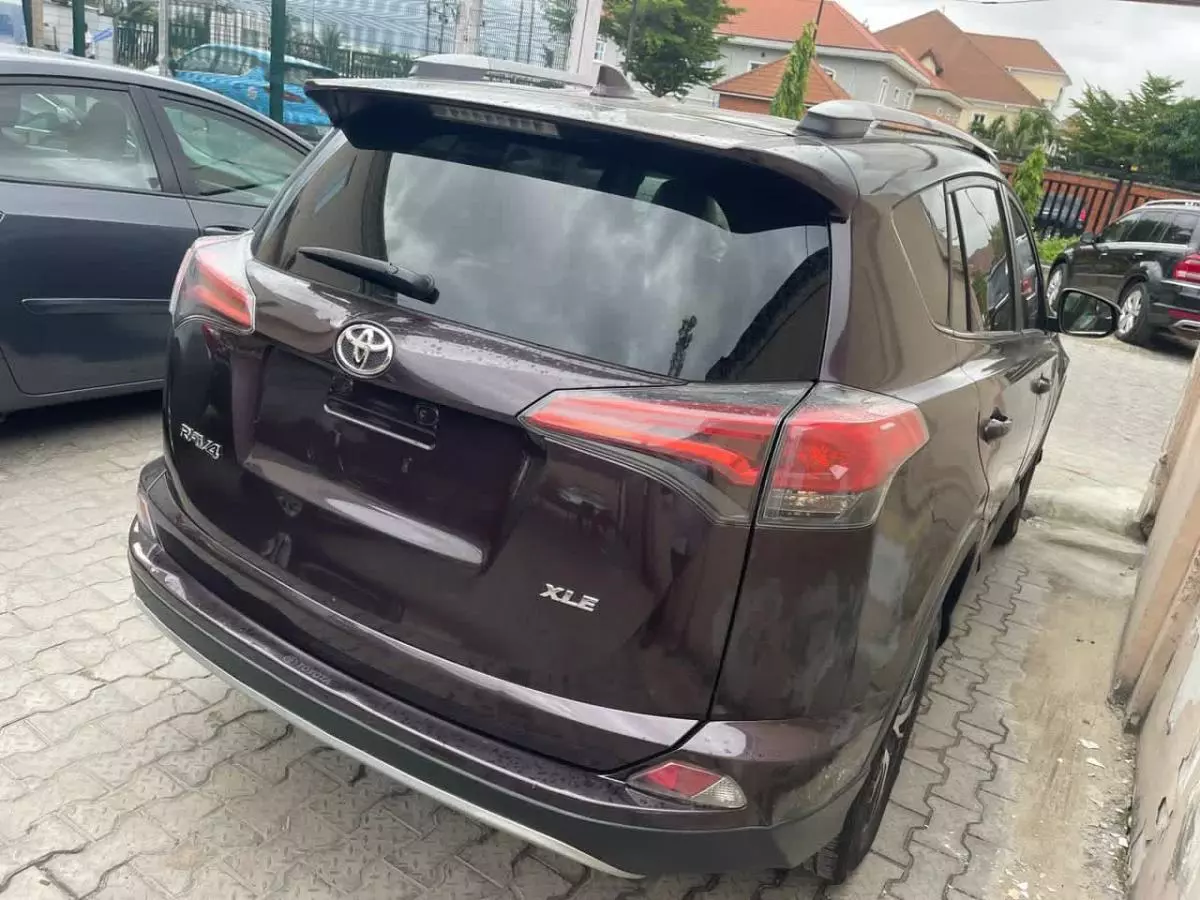 Toyota Rav 4 MT 2.0l    - 2018