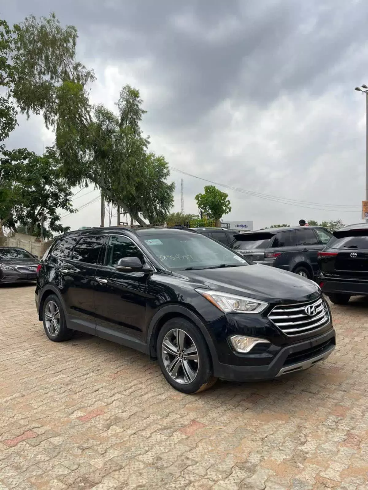 Hyundai Santa Fe   - 2015