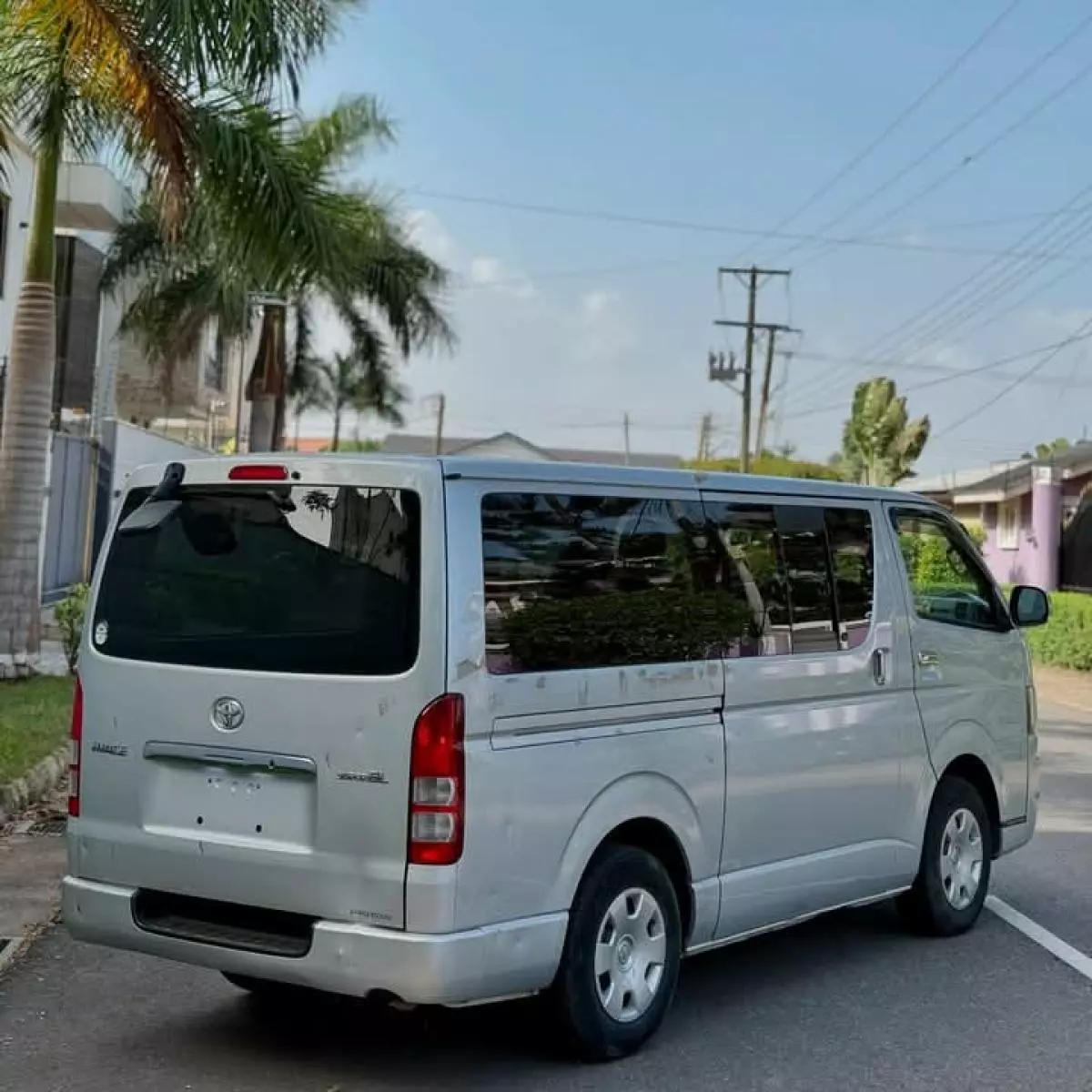 Toyota Hiace   - 2010