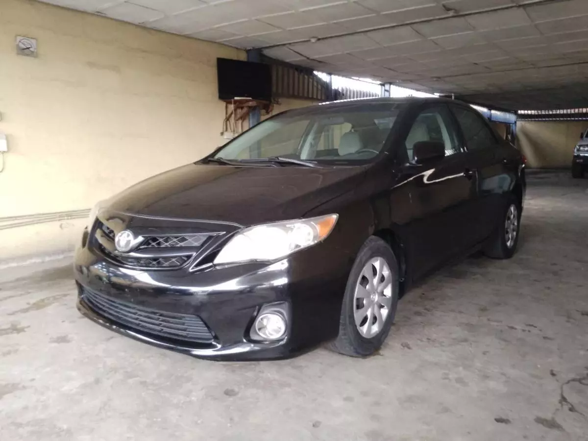 Toyota Corolla   - 2011