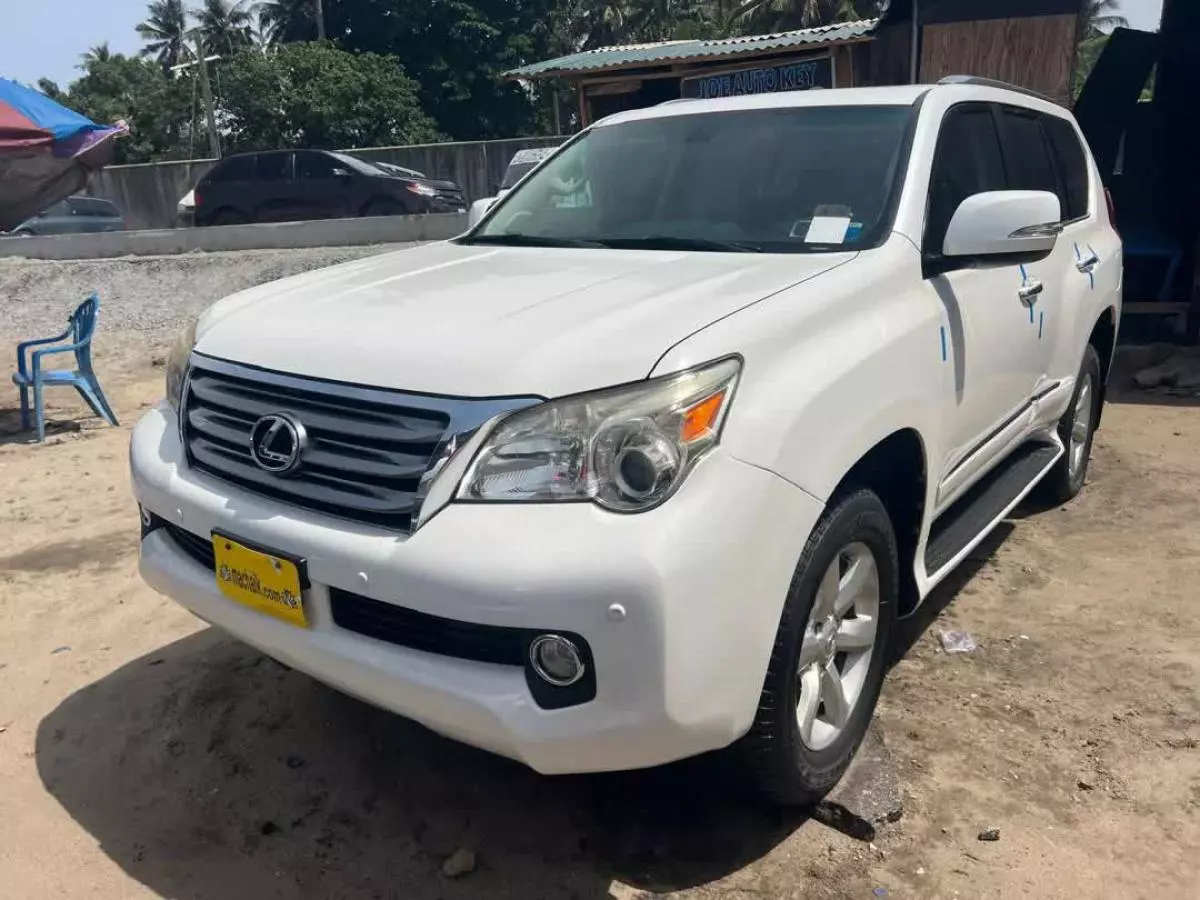 Lexus GX 460   - 2010