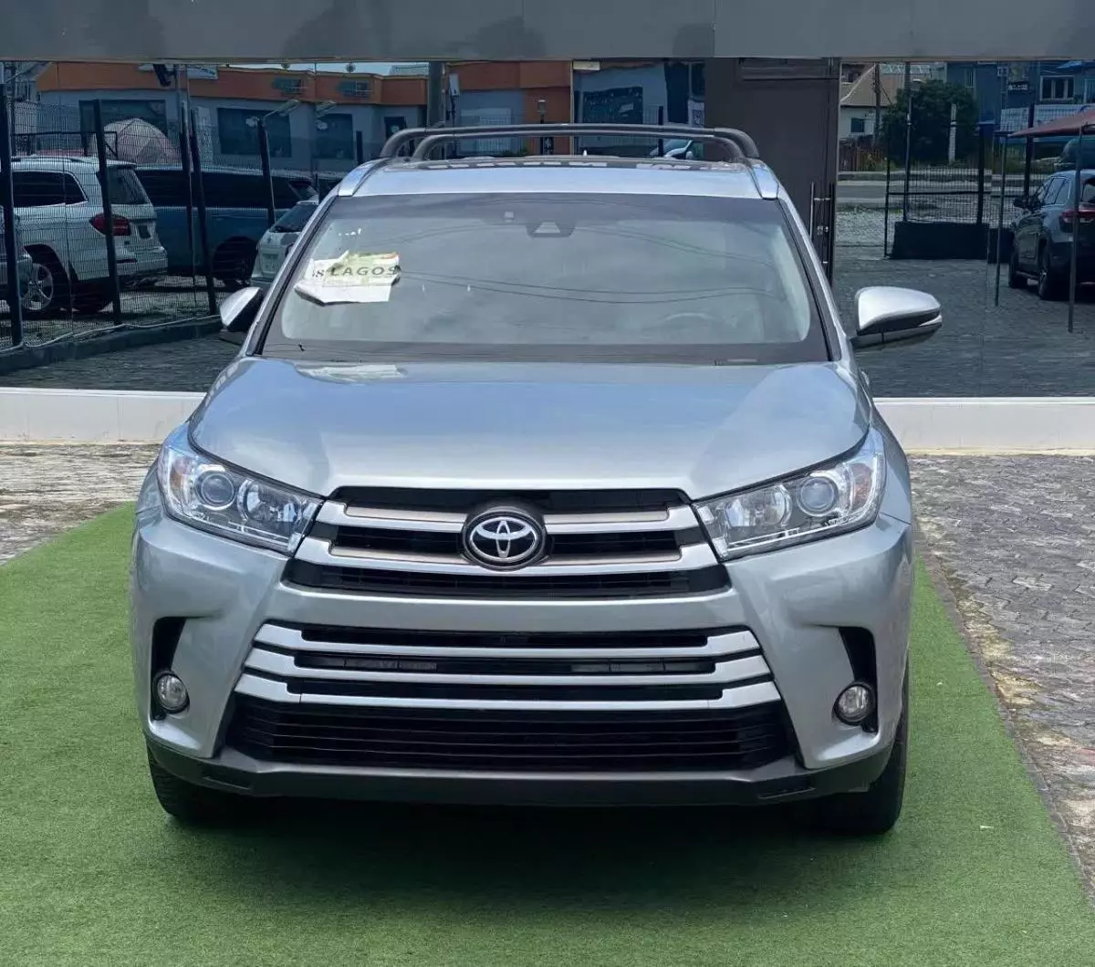 Toyota Highlander   - 2017