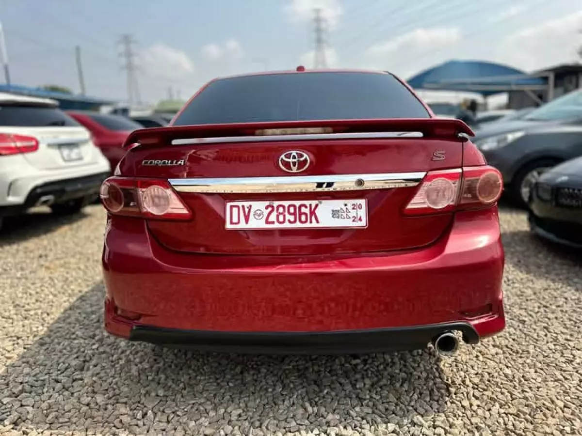 Toyota Corolla   - 2013