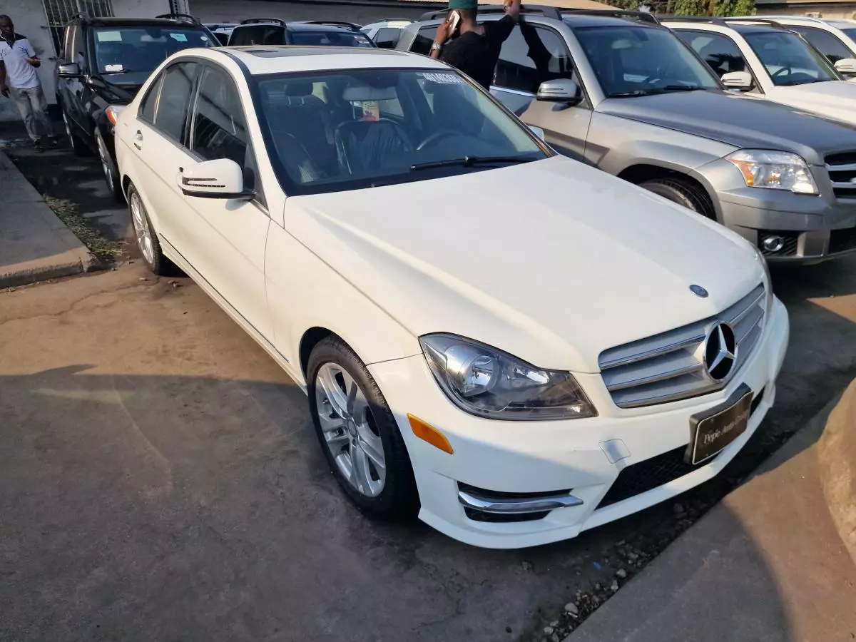 Mercedes-Benz C 300   - 2014