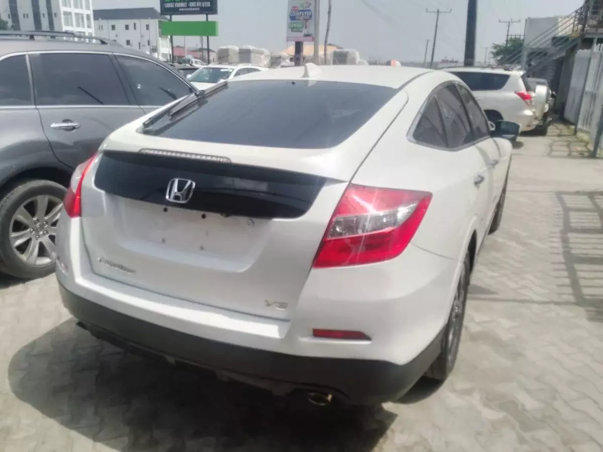 Honda Crosstour   - 2015