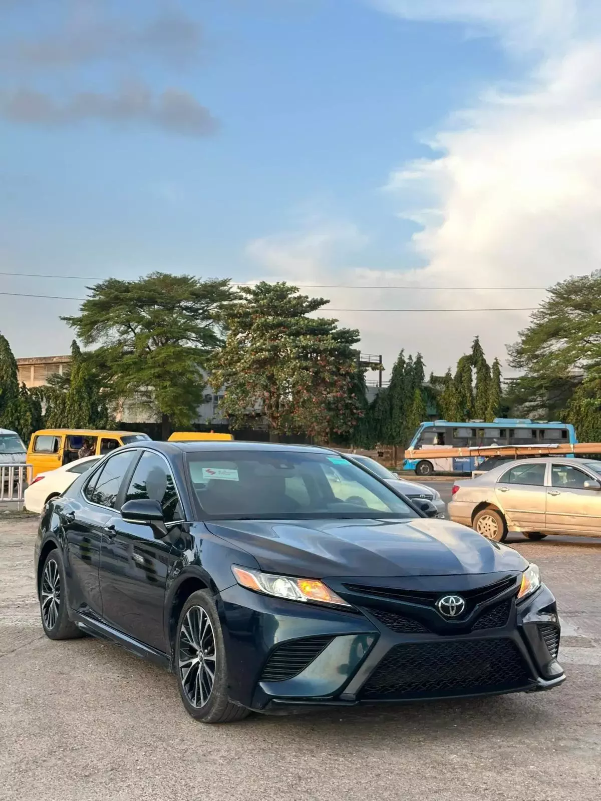 Toyota Camry   - 2018